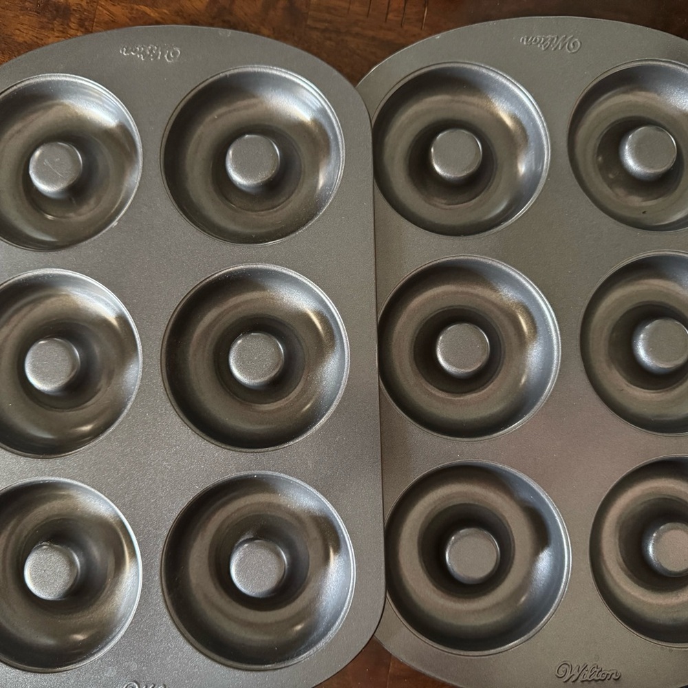 Wilton Gray Bakeware